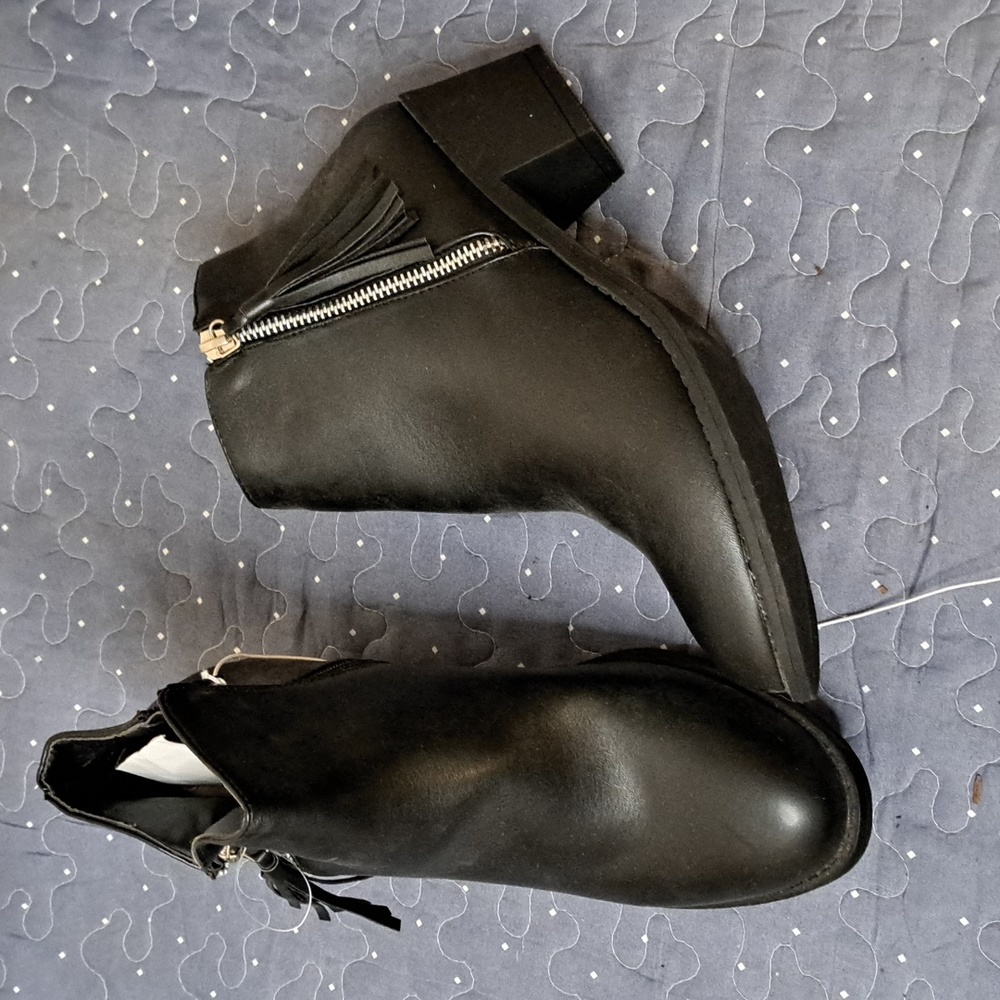 Elegant Black Ankle Booties with Tassel Zipper